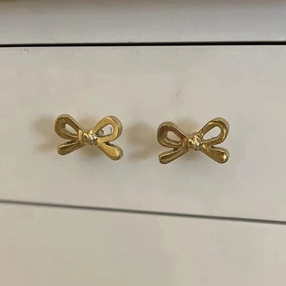 Bow Drawer Knob