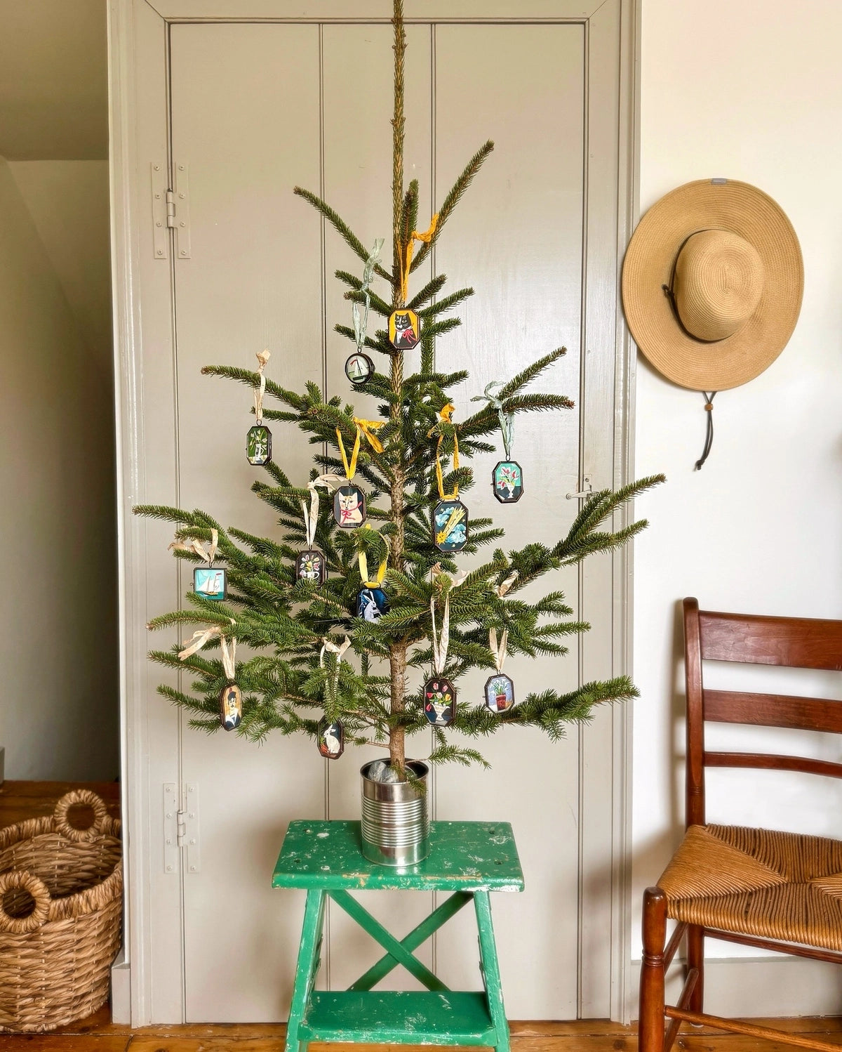 Clover with Bow Locket Ornament
