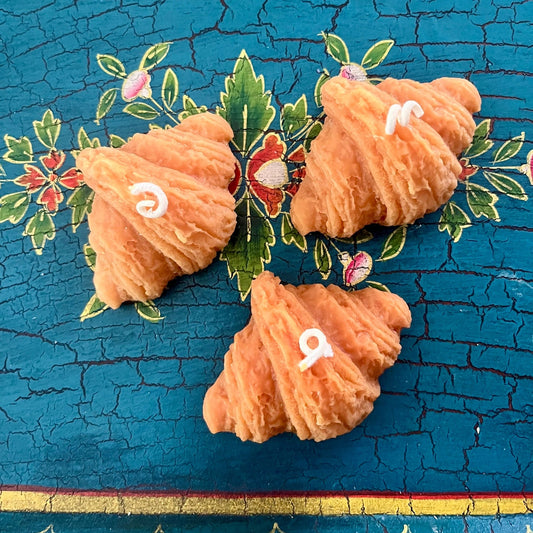 Croissant Candle