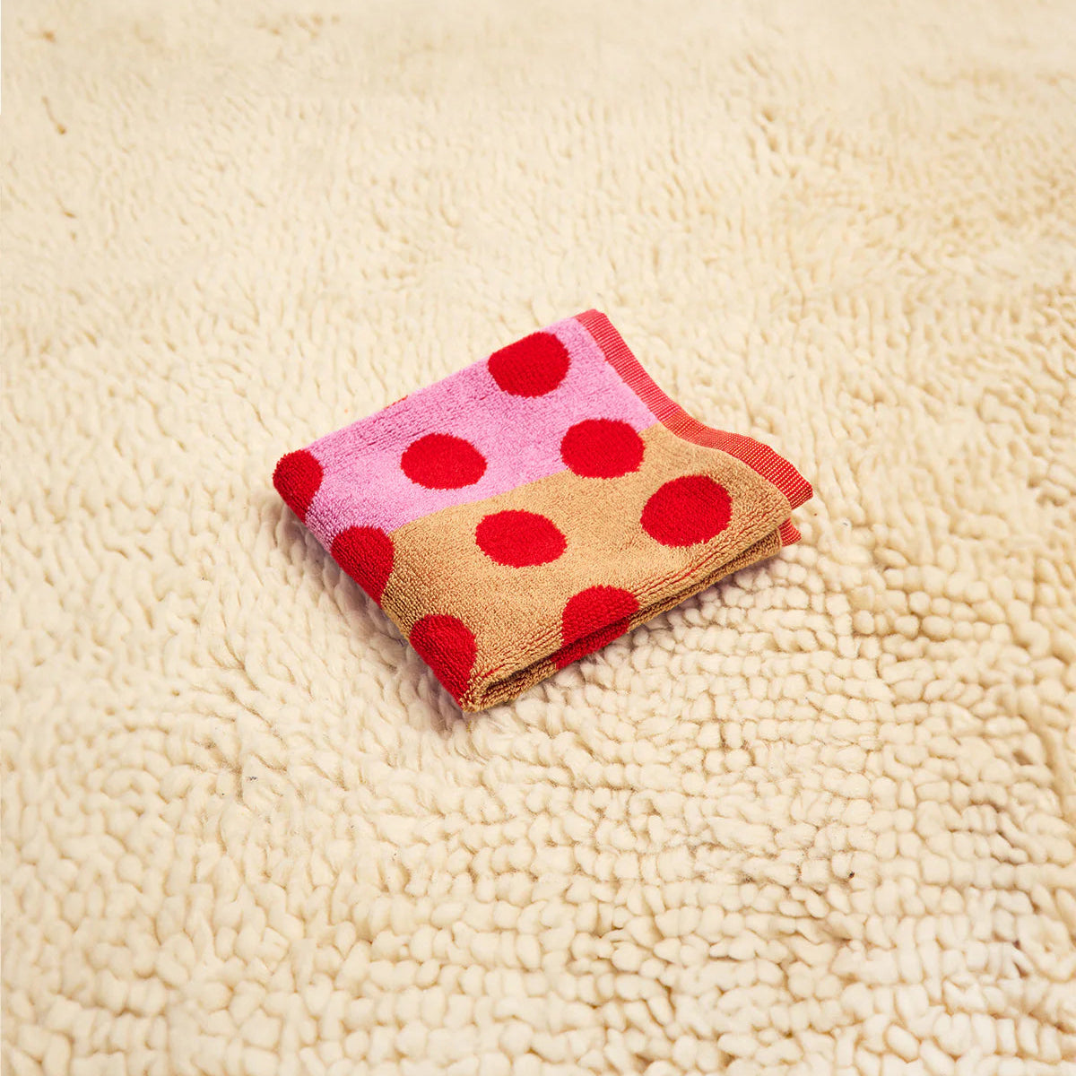 Red Dot Wash Cloth