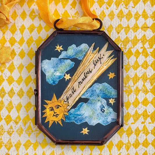 Post Nubes Locket Ornament