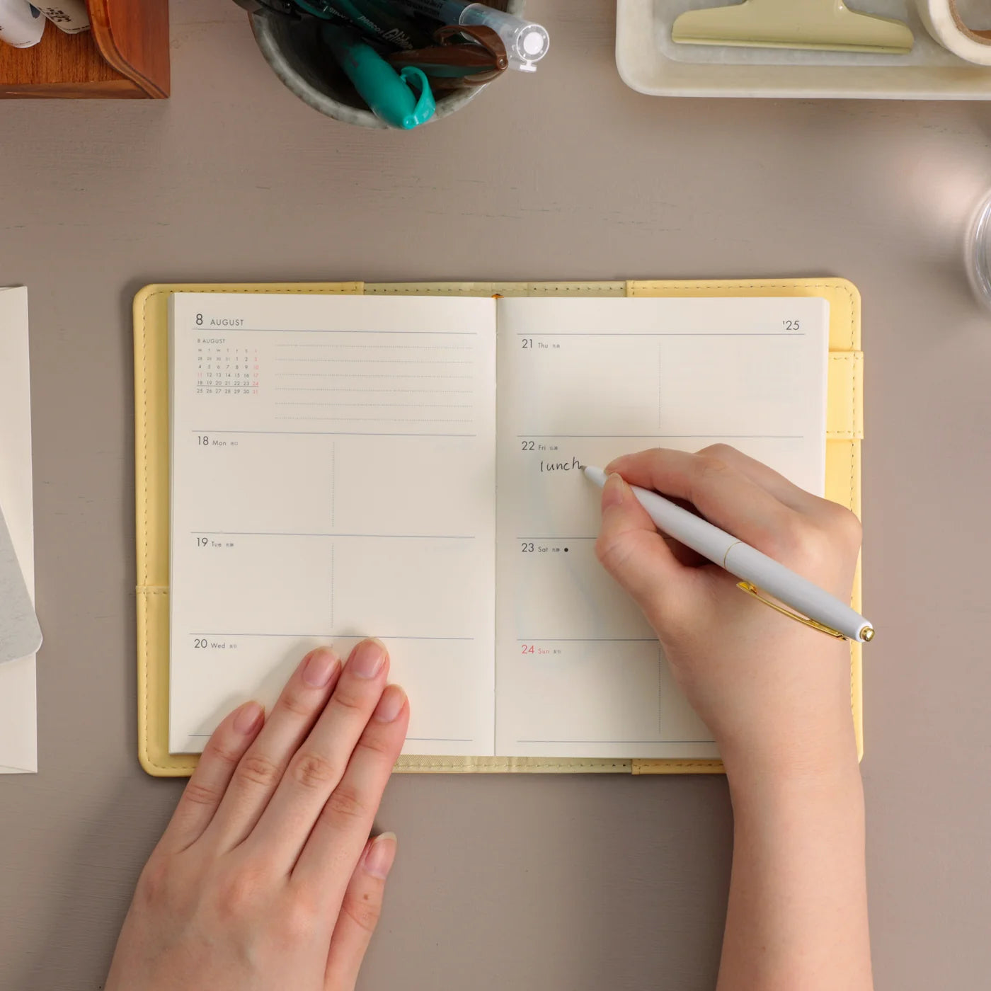 2027 Weekly Planner Lepre A6