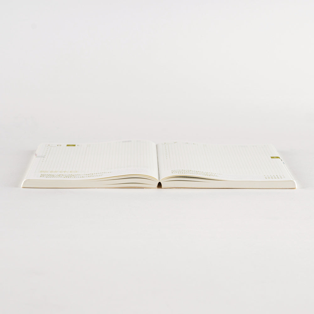 2027 English Cousin Book [A5 size/Daily/Jan start/Mon start]